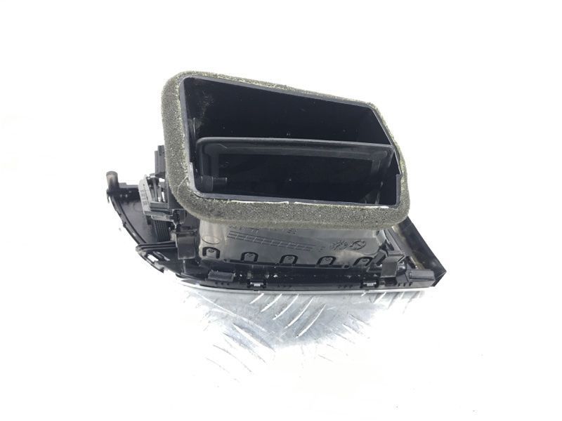 Дефлектор воздуховода 4G18209026PS Audi A6