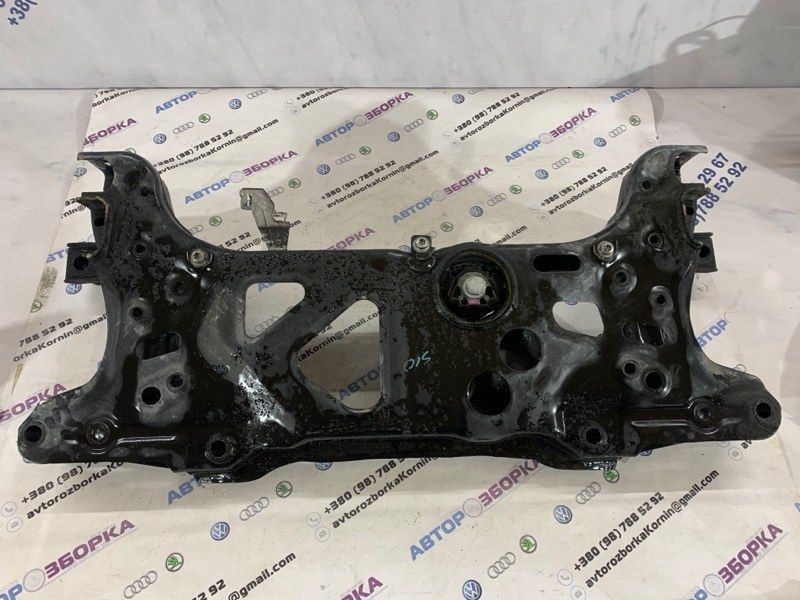 Подрамник Volkswagen Passat