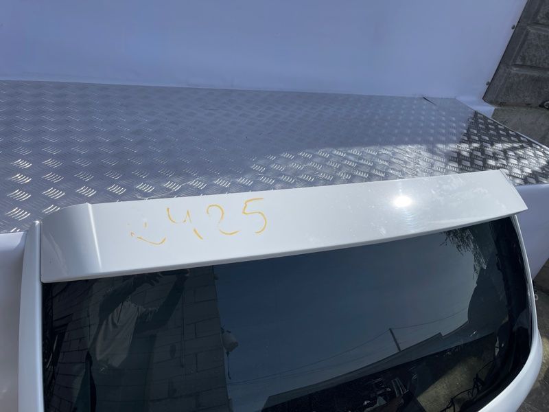 Кришка багажника 4L0827023B Audi Q7