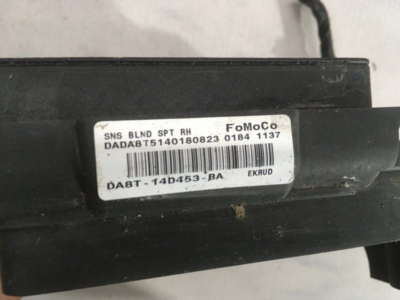 Датчик сліпої зони / блок керування асистента зміни смуги руху DA8Z14C689C Ford Flex