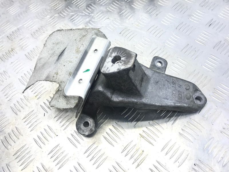 Опора двигуна права 4G0199308N Audi A6 Audi A4, Audi A5, Audi A6, Audi A7, Audi A8, Audi Q5, Audi S4, Audi S5, Audi SQ5