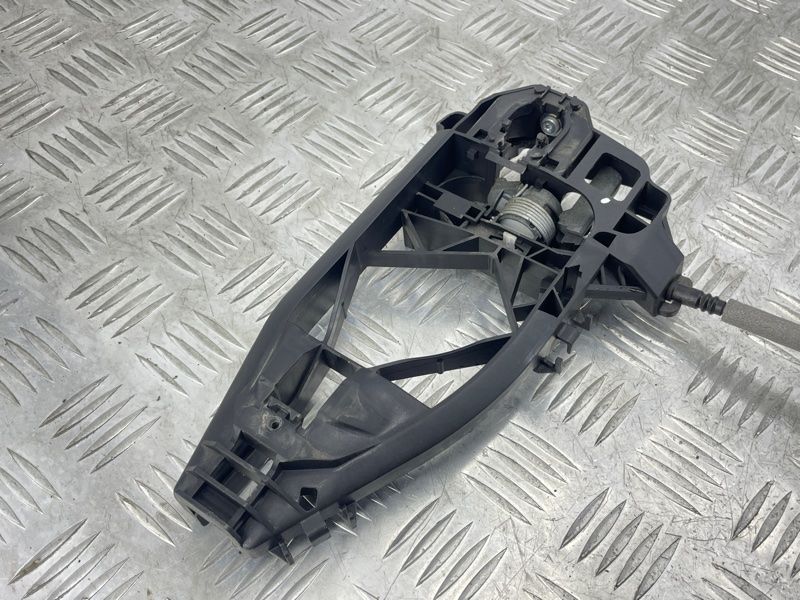 Кронштейн ручки 4N0837811B Audi A6