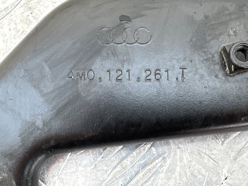 Кронштейн радиатора дополнительного Audi Q7