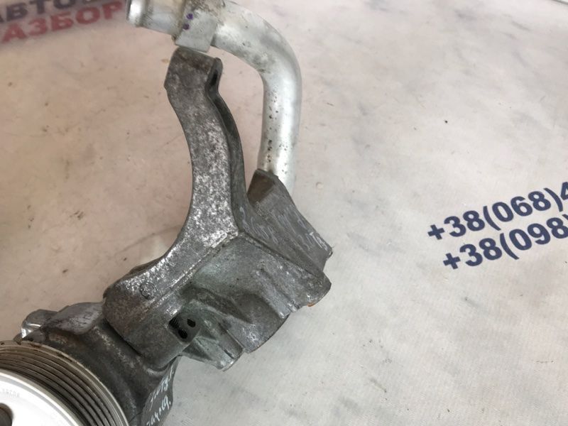 Кронштейн насоса гідропідсилювача керма 059145169B Volkswagen Touareg
