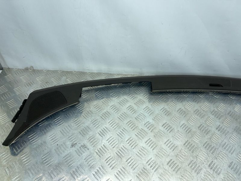 Накладка підвіконна на торпедо 4G8857051DBD6 Audi A7