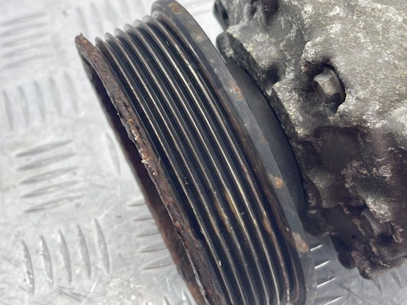 Компресор кондиціонера 7P0820803E Audi Touareg Audi Q7