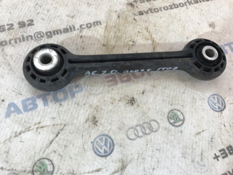 Стойка стабилизатора передней подвески левая/правая 8K0411317D Audi A6 Audi A4, Audi A4 Allroad, Audi A5, Audi A5 Sportback, Audi A6, Audi A7, Audi Q5, Audi RS5, Audi RS5 Sportback, Audi S4, Audi S5, Audi S5 Sportback, Audi S7, Audi SQ5