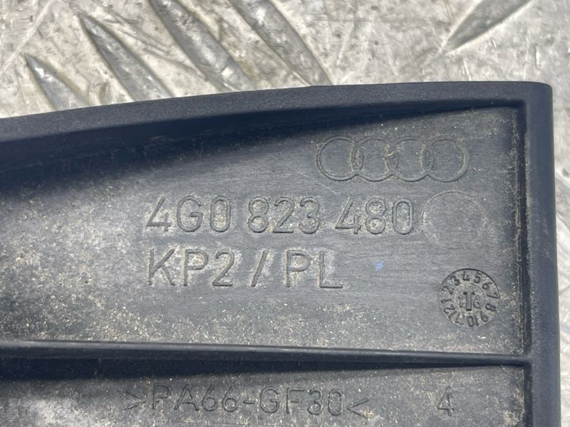 Стопорний гак капота 4G0823480 Audi A6