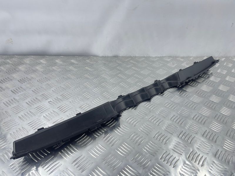 Накладка решетки радиатора 4M0853037C Audi Q7