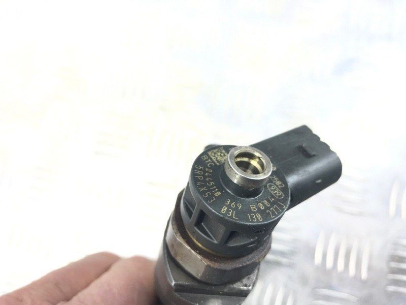 Паливна форсунка 03L130277J Audi A6