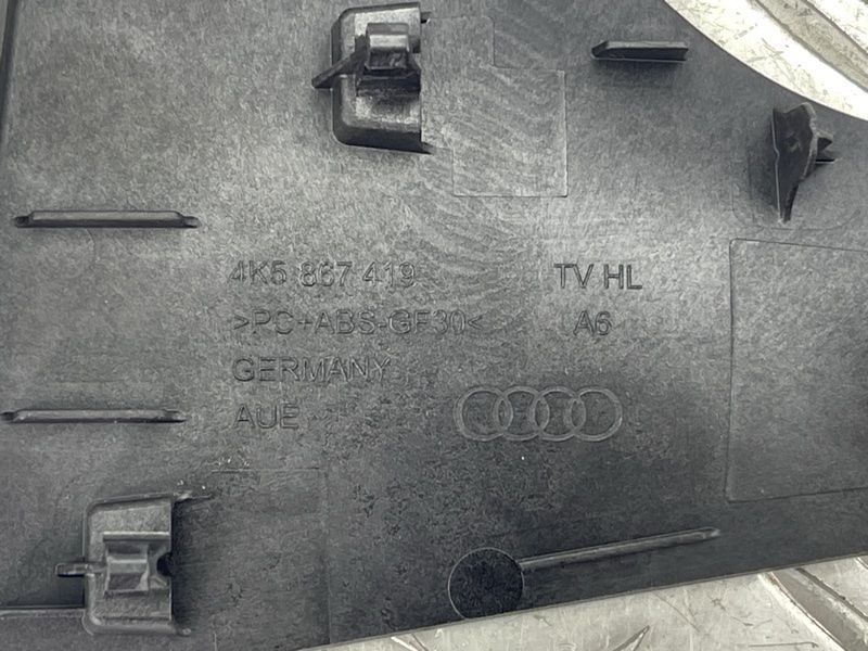 Накладка дверей 4K5867419 Audi A6