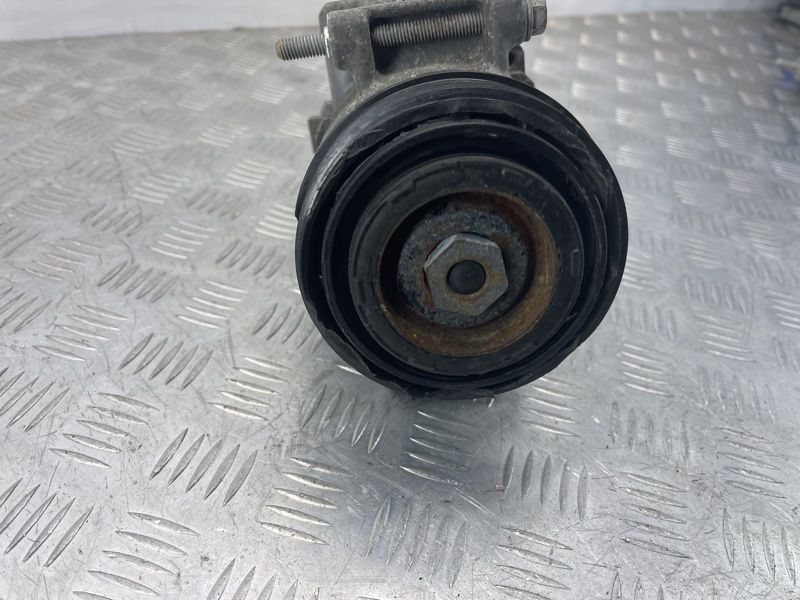 Компресор кондиціонера 4G0260805D Audi A6