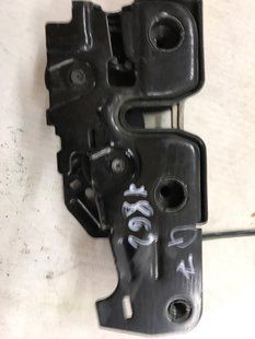 Замок капоту 4L0823509B Audi Q7