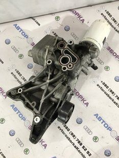 Кронштейн генератора 06J903143 Volkswagen CC