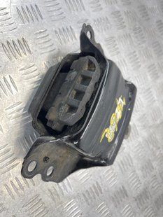 Опора / подушка двигуна 5QA199555 Volkswagen Tiguan