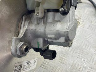 Головний гальмівний циліндр Audi A4