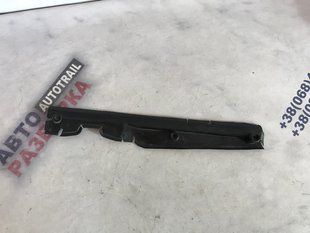 Накладка радіатора 4G0121292E Audi A6