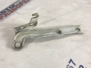 Петля капота 5N0823302A Volkswagen Tiguan