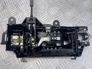 Кронштейн ручки 80A837811 Audi Q5