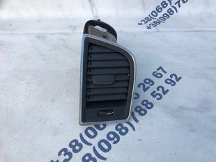 Дефлектор панелі приладів правий 39816572 Volvo XC60 Volvo XC60