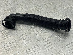 Патрубок 05L103493C Audi A6