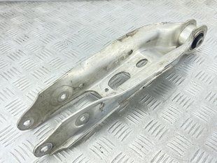 Рычаг задней подвески поперечный нижний 80A505311B Audi A6