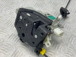 Замок передніх дверей 8J1837015F Audi A6