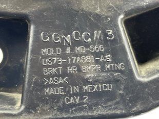 Кронштейн заднього бампера DS7317A881AE Ford Fusion
