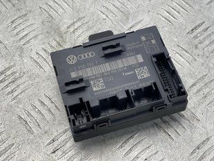 Блок управления двери Audi Q7
