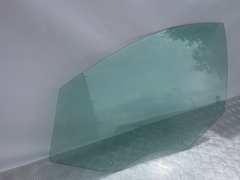 Стекло двери 43R001106 Volvo XC60