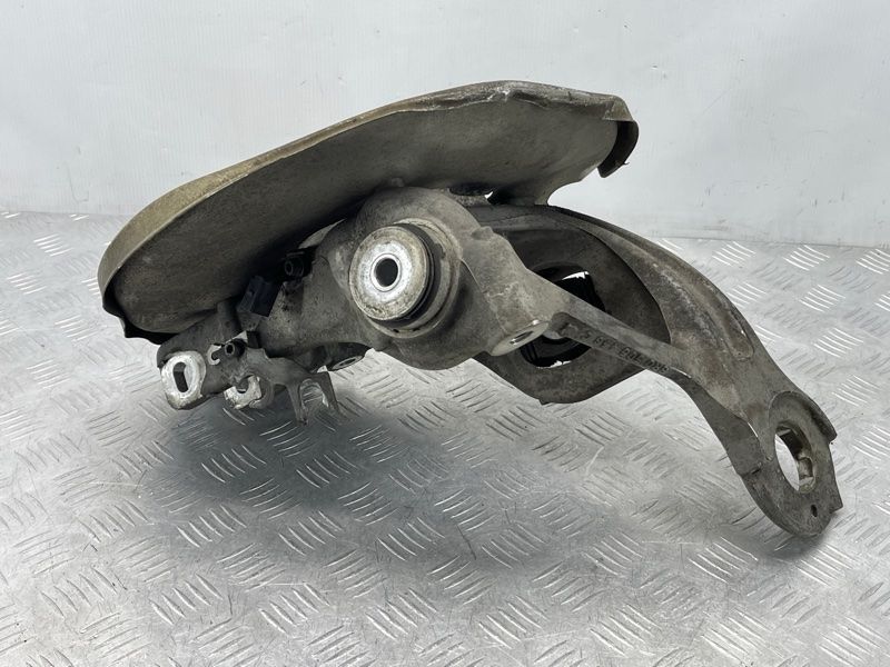 Поворотний кулак / цапфа 8R0505432F Audi A7