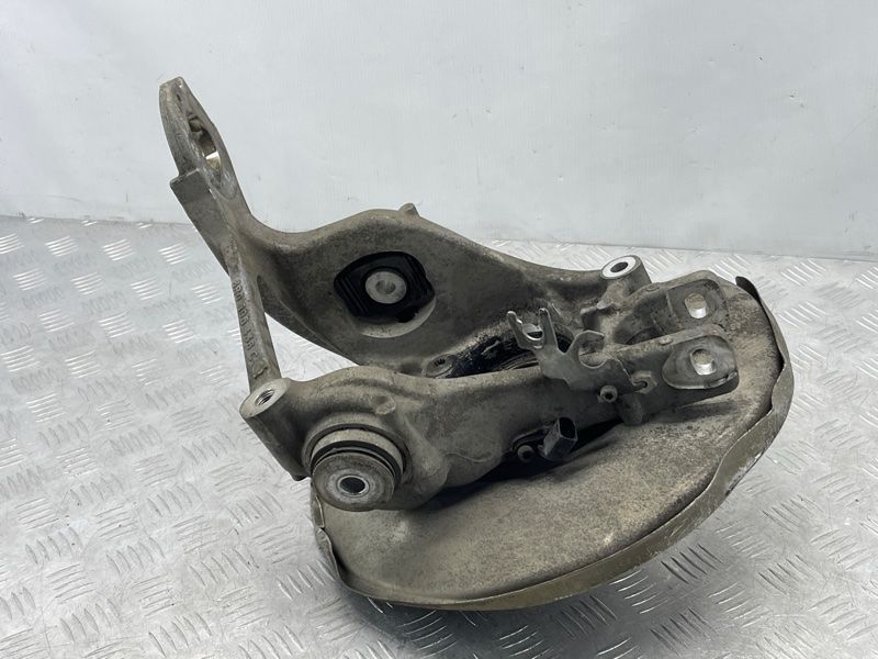 Поворотний кулак / цапфа 8R0505432F Audi A7