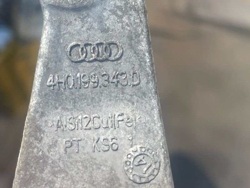 Опора / кронштейн двигуна 4H0199343D Audi A7