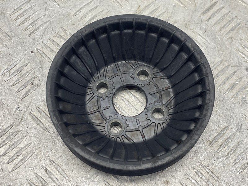 Шкив помпы 31258136 Volvo XC60