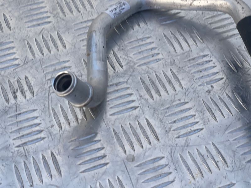 Трубопровід системи охолодження 7P0819858B Volkswagen Touareg