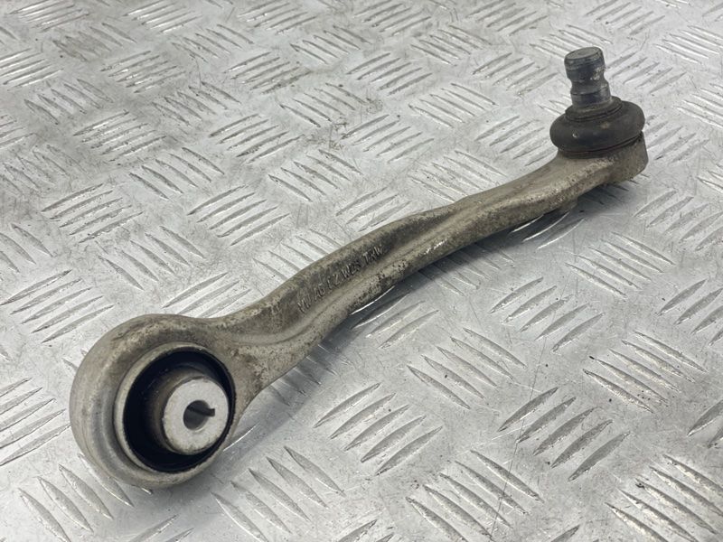 Рычаг передней подвески верхний 4M0407510B Audi Q7