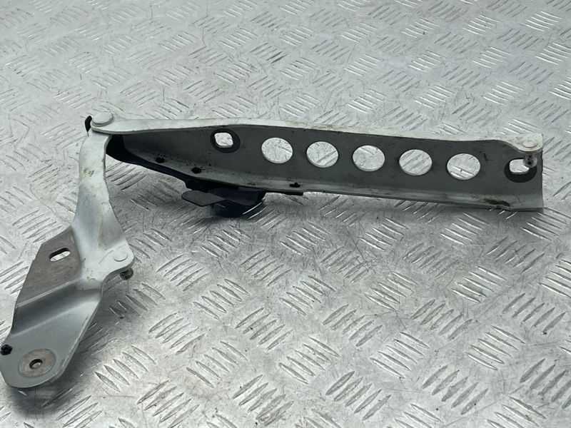Петля крышки багажника 4H0823302L Audi A8