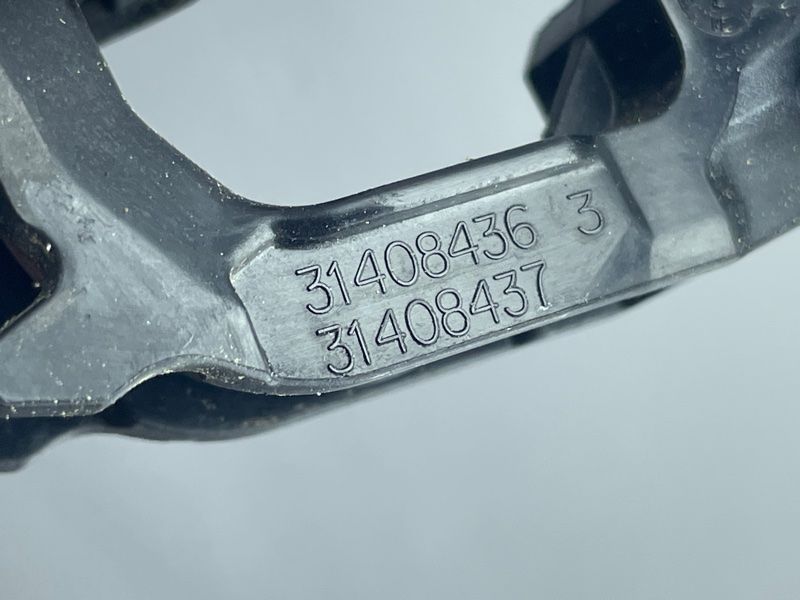 Ручка двери с бесключевым доступом внешняя 40013438 Volvo XC90