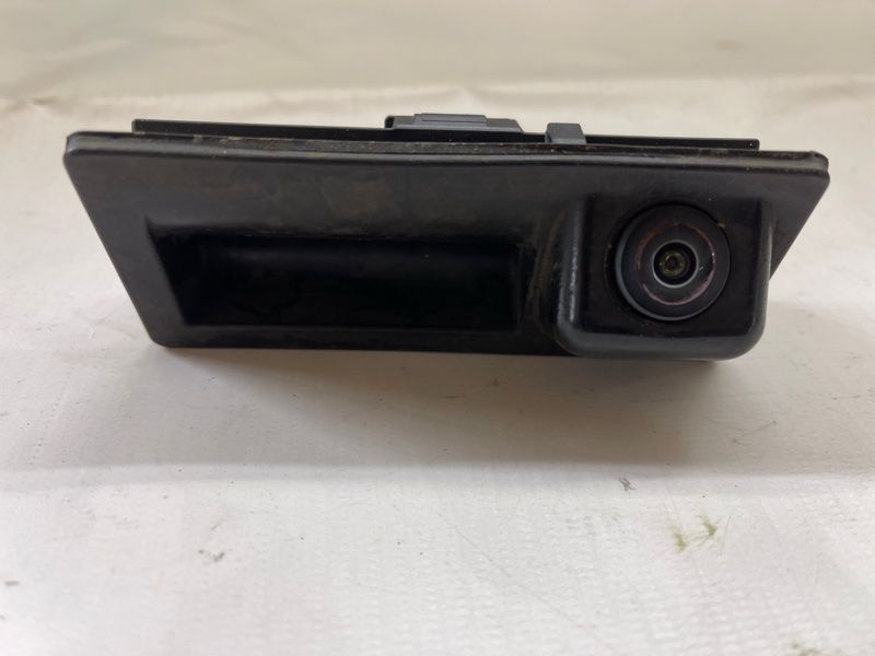 Кнопка замка крышки багажника с камерой 4M0827566B Audi Q7