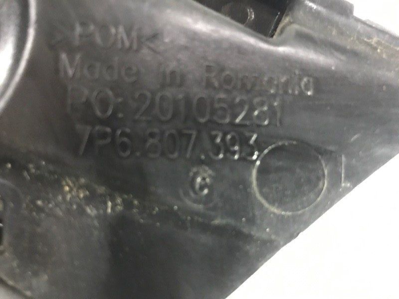 Направляюча заднього бампера 7P6807393A Volkswagen Touareg