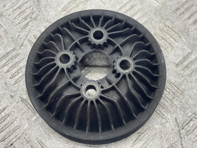 Шкив помпы 31258136 Volvo XC60