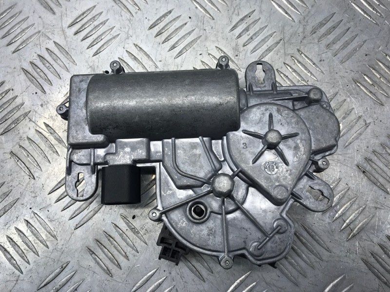 Замок крышки багажника 4M0827887C Audi Q7