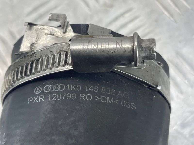 Патрубок интеркулера 1K0145838AG Volkswagen CC