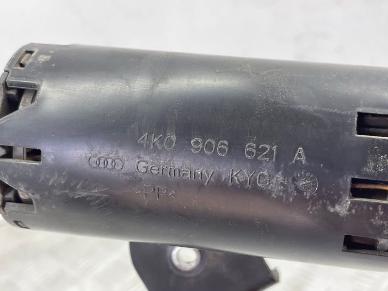 Повітряний фільтр адсорбера 4K0906311K Audi A6