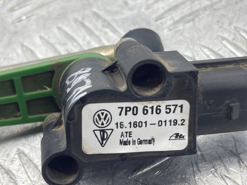 Датчик положения кузова / Дорожного просвета 7L0616571 Volkswagen Touareg