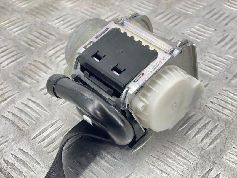 Ремінь безпеки сидіння 2-го ряду 8W0857805AV04 Audi A4