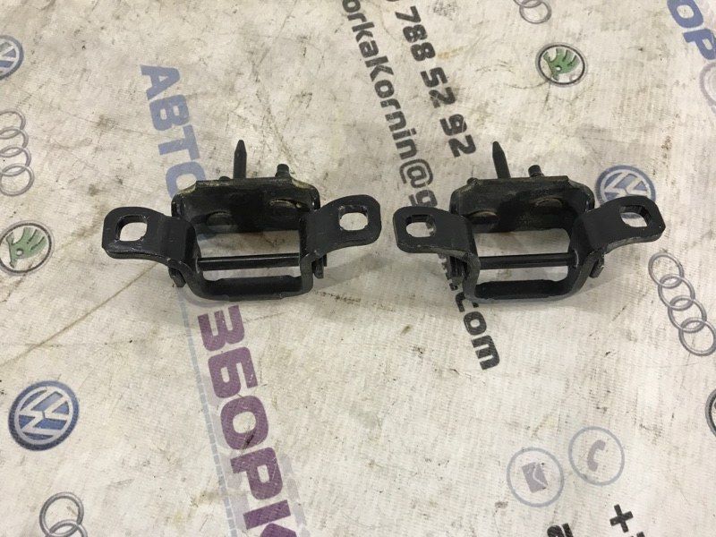 Петля кришки багажника 31335292 Volvo XC60