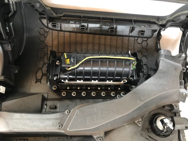 Торпедо з подушкою безпеки 4L1857041N24A Audi Q7