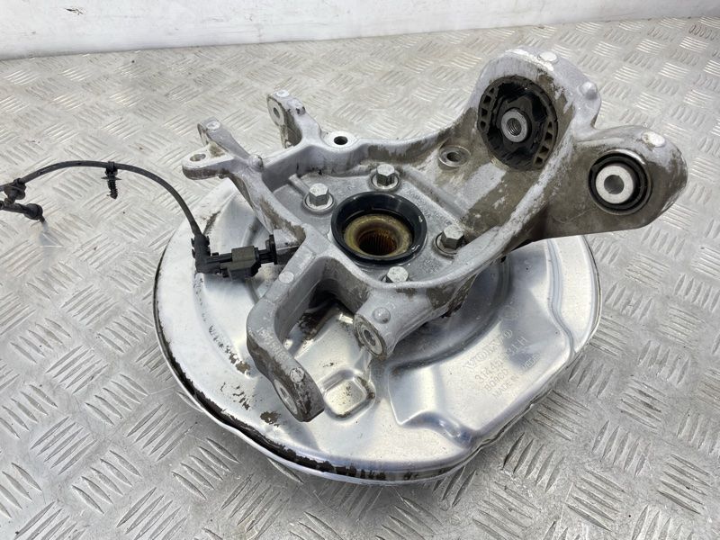 Поворотный кулак / Цапфа 31451338 Volvo XC90