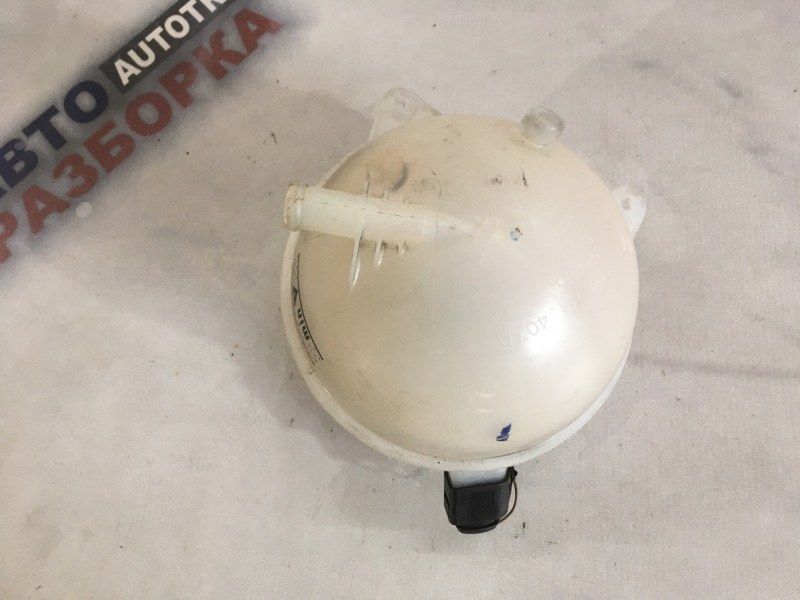 Розширювальний бачок 5C0121407A Volkswagen Tiguan